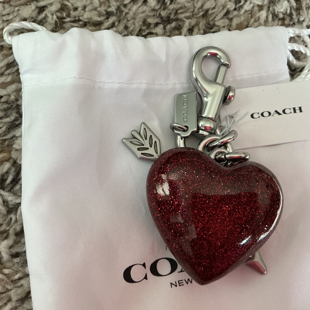NWT Coach heart charm with arrow - Picture 2 of 2